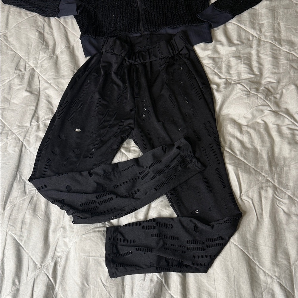 Two pieces set - Picture 4 of 5